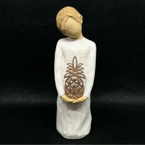 New in box Willow Tree Gracious figurine